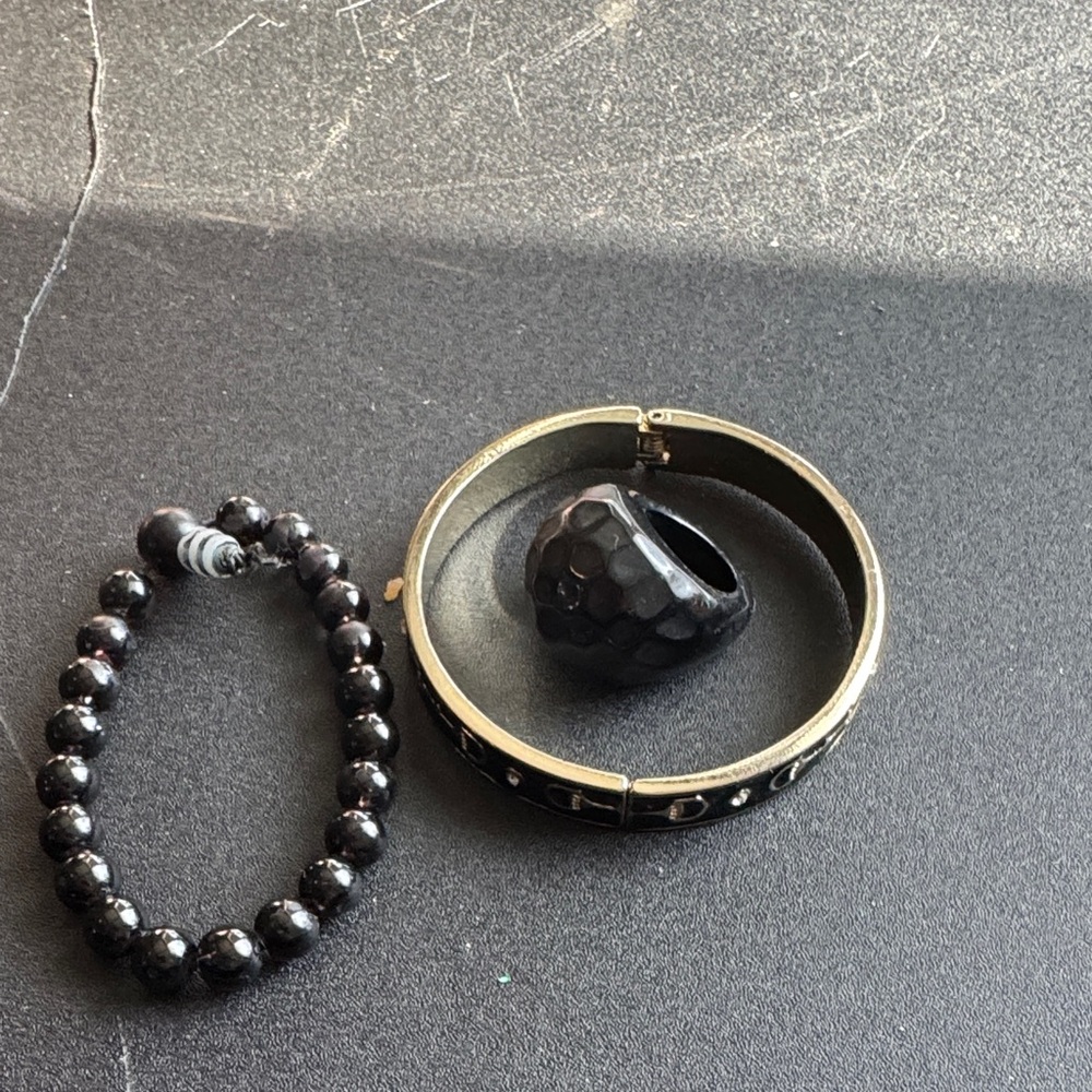 Elegant Black Jewelry Set